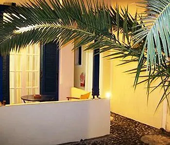 Spyros Santorini بيريسا