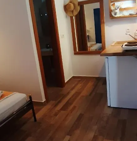 Spyros Santorini Perissa (Santorini)