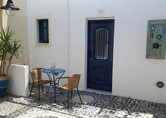 Spyros Santorini * Perissa (Santorini)