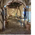 Spyros Santorini * Perissa (Santorini)