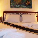 Spyros Santorini *